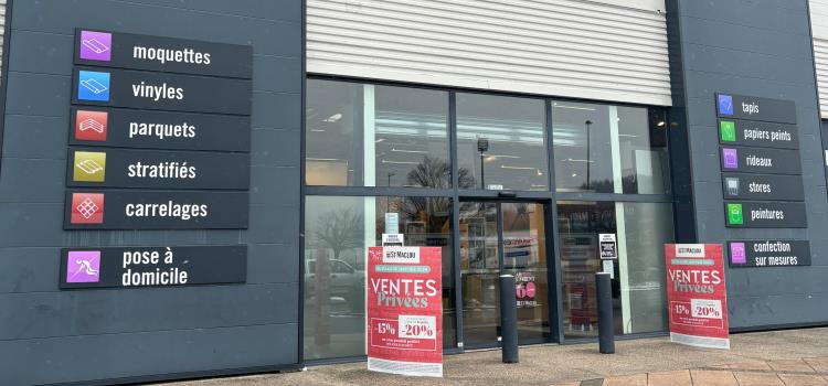 Create Vinyl Flooring Collections with Effective Marketing Display Store Showroom